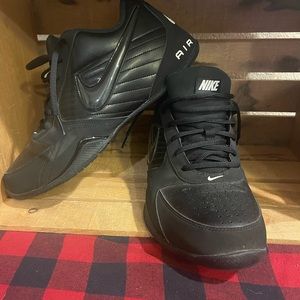Nike Air athletic shoes. Men’s sz-11 color-black. Uship!